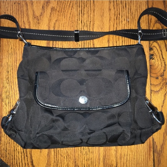 COACH canvas Kyra black signature bag Authentic   - Picture 9 of 9